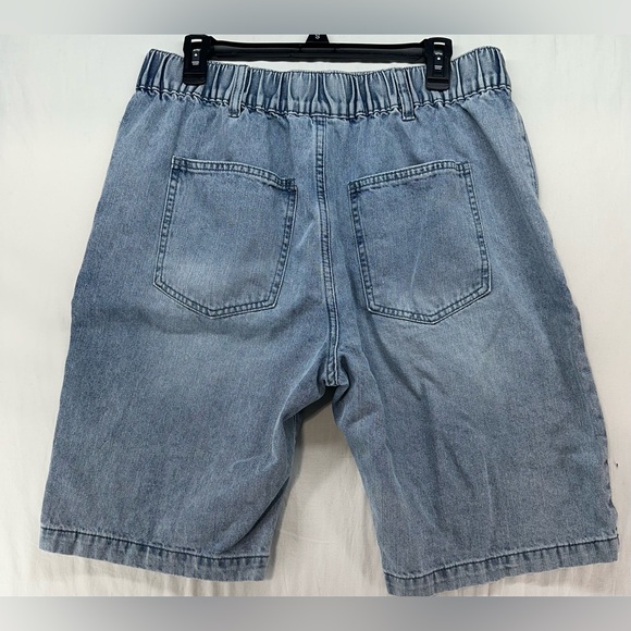 Vintage Disney Our Universe Mickey Mouse Denim Shorts Size L - Picture 2 of 11